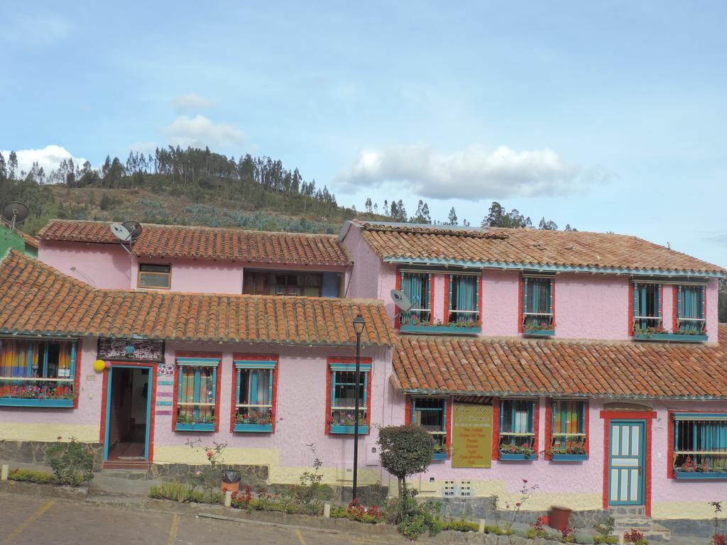 Hotel Los Geranios 杜伊塔马 外观 照片