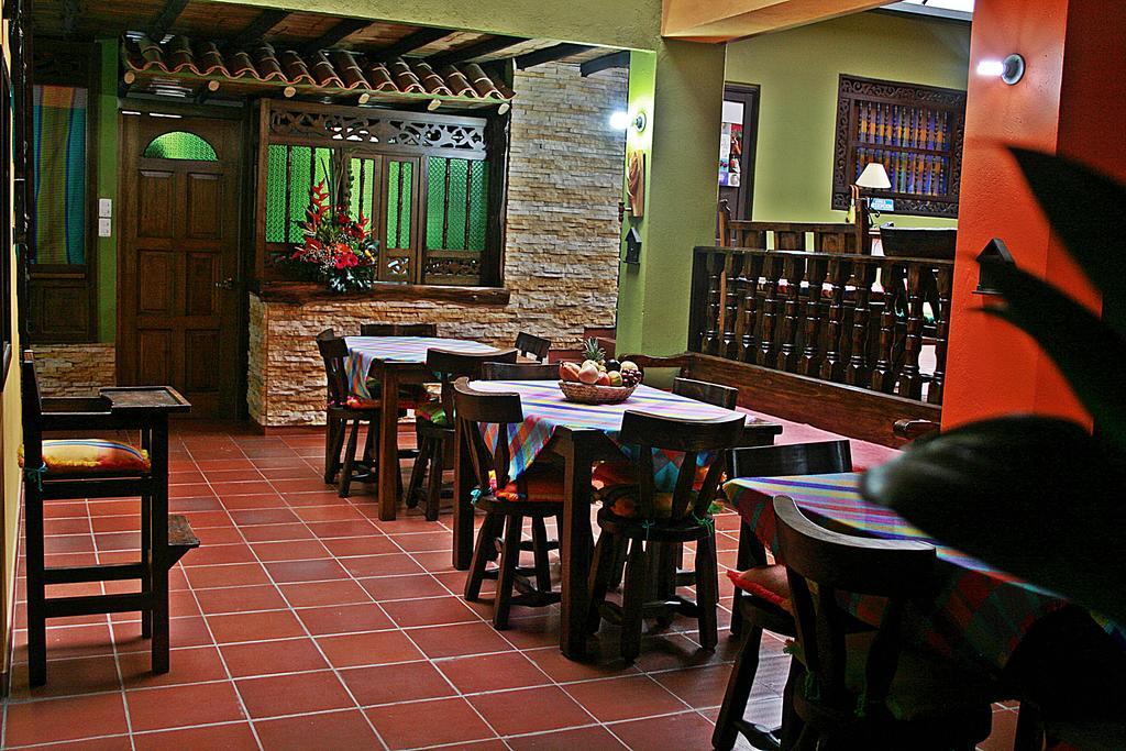 Hotel Los Geranios 杜伊塔马 外观 照片