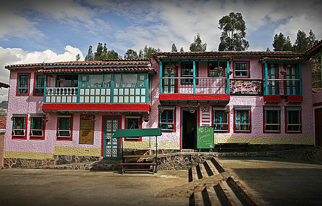 Hotel Los Geranios 杜伊塔马 外观 照片